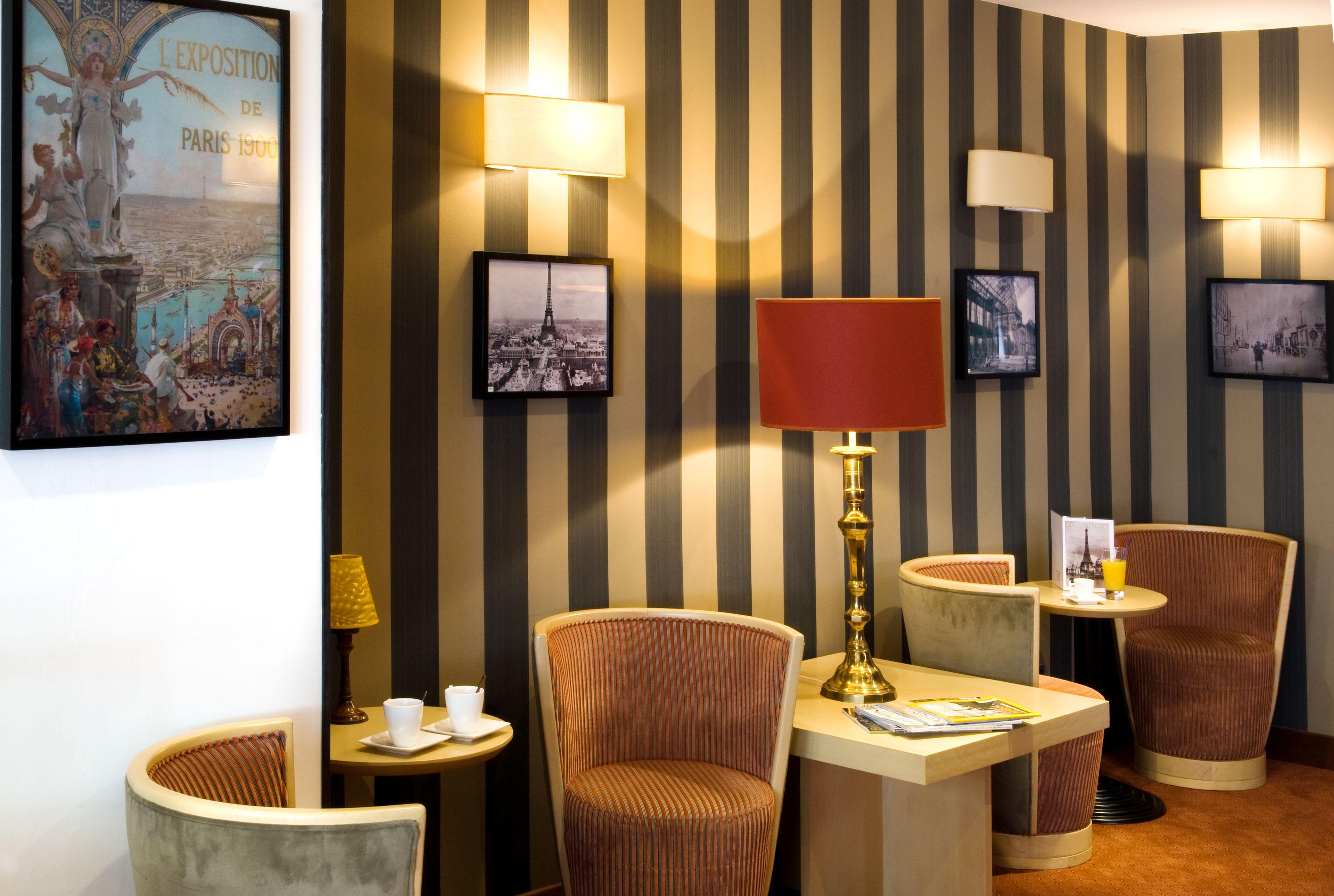 De L'exposition - Tour Eiffel 3*