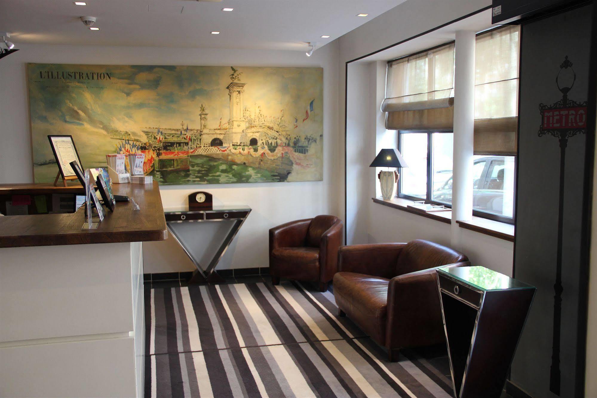 De L'exposition - Tour Eiffel 3* Paris